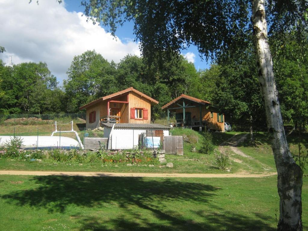 Camping Le Montbartoux Vollore-Ville Exterior photo